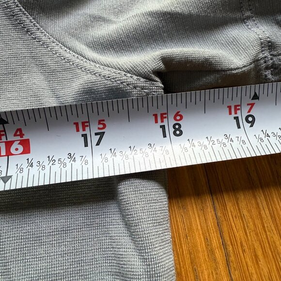 Lululemon Size L Ash Gray Soft Jersey Classic Fit Short Sleeve Polo Shirt Top - Picture 10 of 12